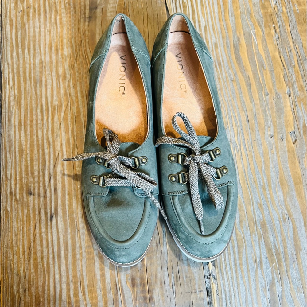 NEW VIONIC Teagan Green Lace Up Loafers - Picture 1 of 7